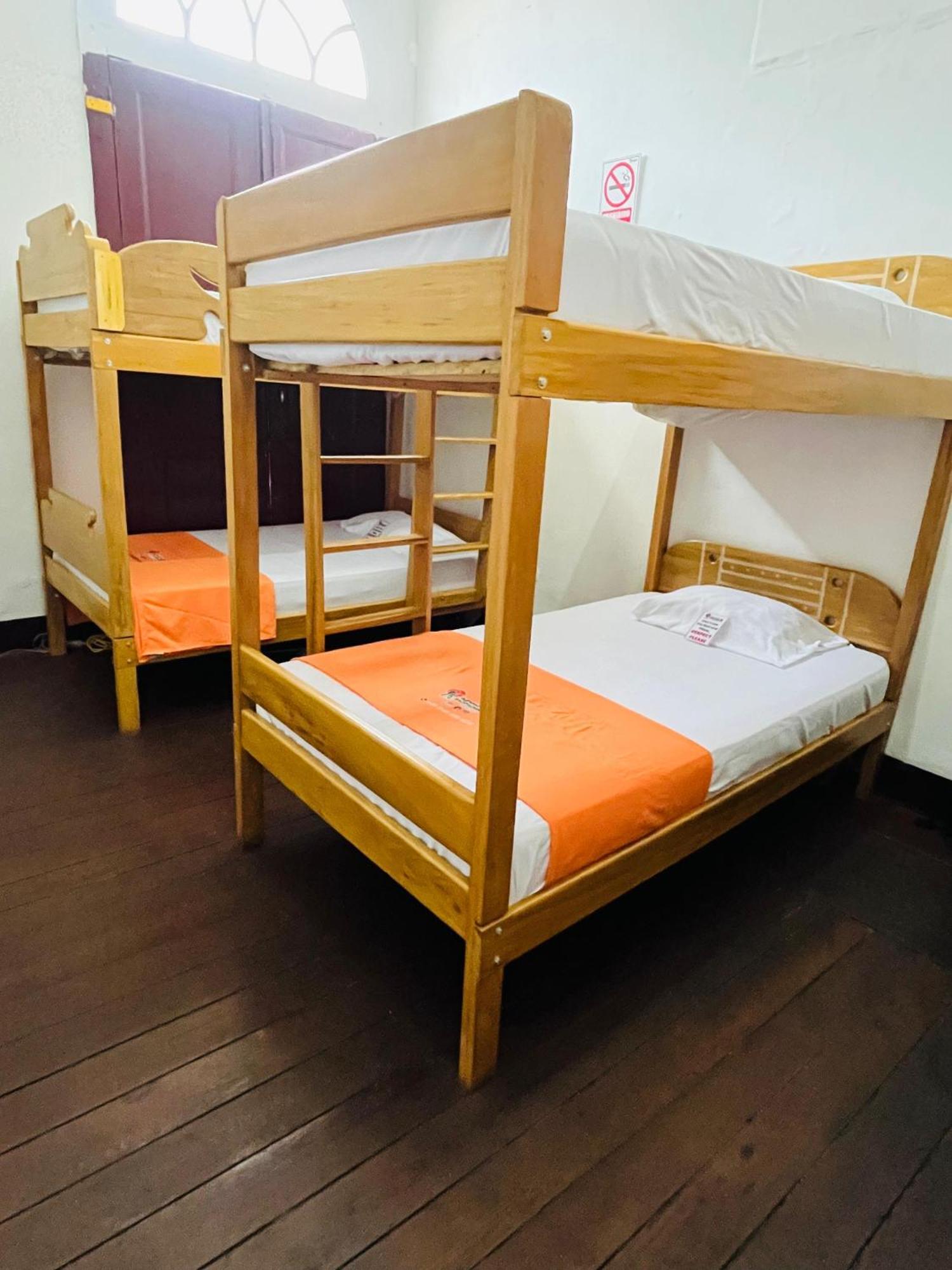 A&T Amazon Backpacker'S Bed & Breakfast Iquitos Exterior photo